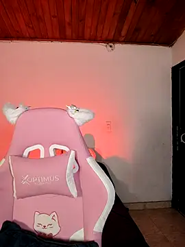 Gaby  Howards online show from November 16, 7:03 pm