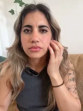 lushPeach online show from January 16, 7:21 pm