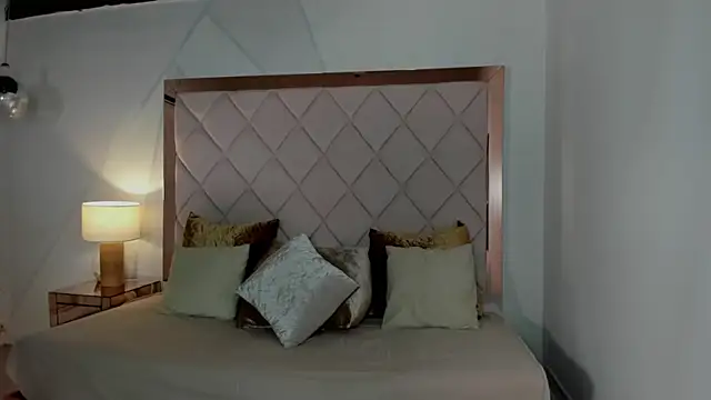 anabelle clark online show from April 17, 4:53 pm