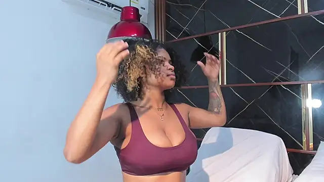 HannyThompson online show from February 4, 1:03 pm