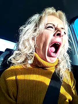 clarabell4 online show from December 3, 8:06 am