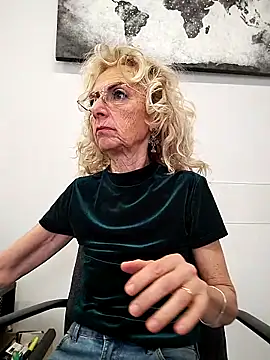 clarabell4 online show from March 3, 8:53 am