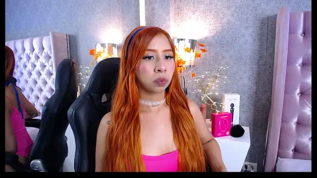 laila stilwiills online show from February 11, 4:47 am