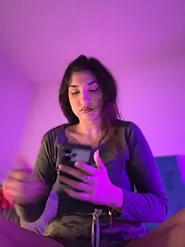 ScarletBloom  online show from November 1, 5:06 pm