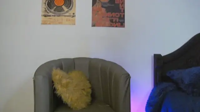 CoralieBronson online show from March 10, 11:20 pm