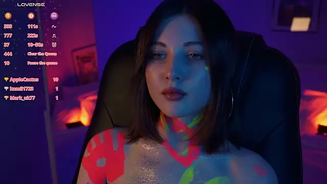 Kimmie shine online show from October 3, 12:10 pm