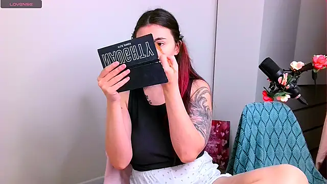 peachyness online show from December 4, 6:19 pm