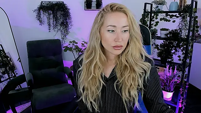 AstraMonroe online show from April 10, 6:30 am