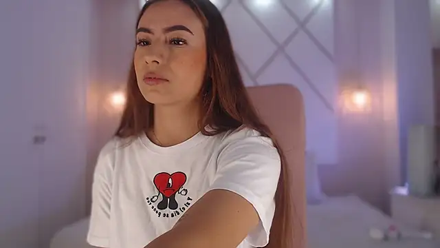 isabellashine online show from September 18, 4:05 pm