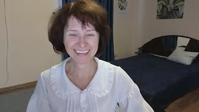 Lia Tito online show from November 8, 6:07 am