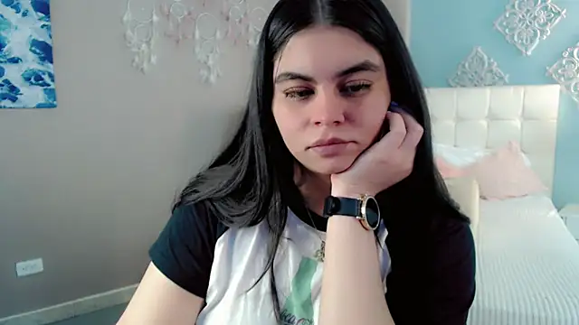 maddissonivanova online show from January 15, 7:42 pm