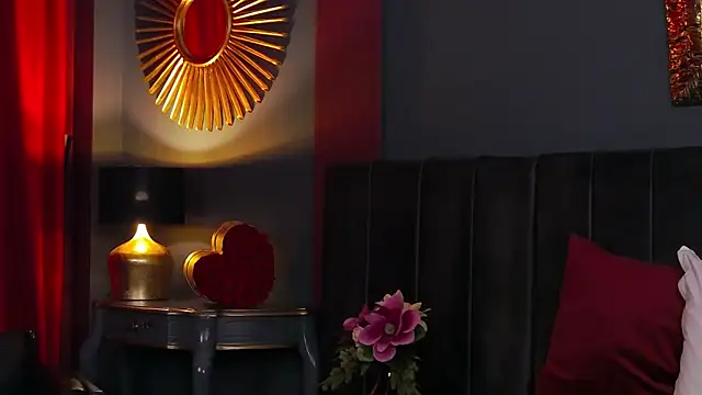 VickiSpice online show from March 6, 8:04 pm