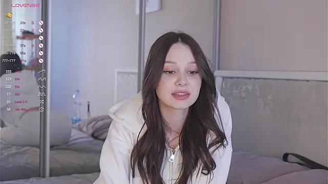 chillgirll online show from March 29, 5:17 am