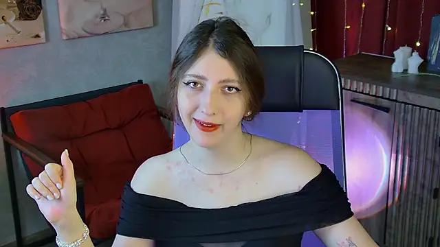 Mary Miiller online show from May 21, 7:28 am