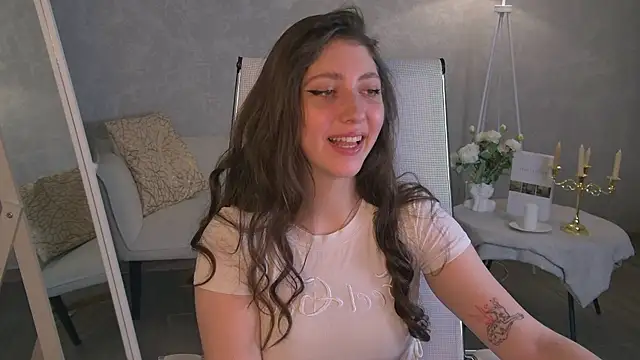Mary Miiller online show from July 7, 9:24 am