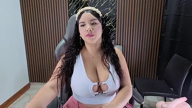 Emy topless online show from November 15, 11:11 am