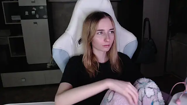 Cutti Crystal online show from October 3, 5:18 pm