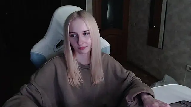 Cutti Crystal online show from April 12, 4:10 pm