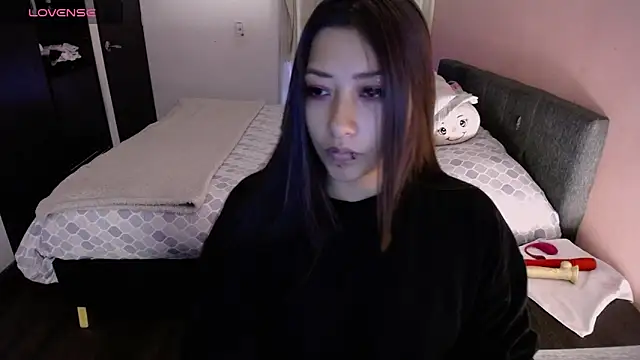 Mia 1120 online show from April 21, 2:24 pm