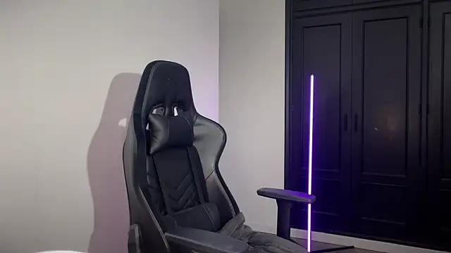 s meow online show from November 27, 10:56 pm