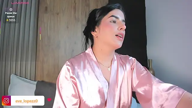 evelin lopezz online show from March 3, 2:17 am