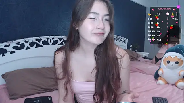 Lili Luuu online show from September 23, 2:21 am