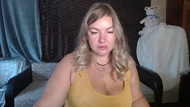 NikaSkylink online show from September 18, 3:27 am