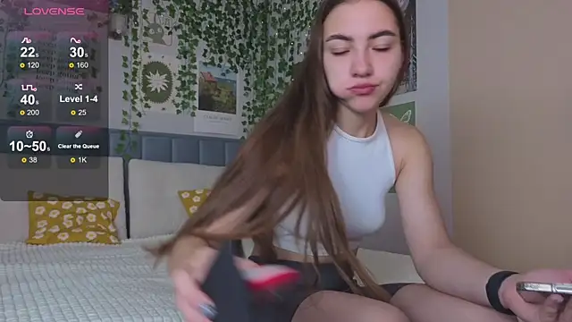 Ashley Pierce online show from September 9, 4:01 am