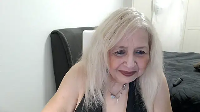 SusiLifeXXX online show from March 17, 8:35 pm