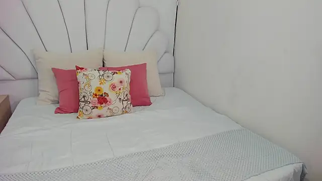 shamara thomson online show from October 17, 10:46 pm