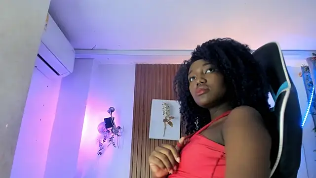 Evaa 18 online show from December 15, 5:40 pm