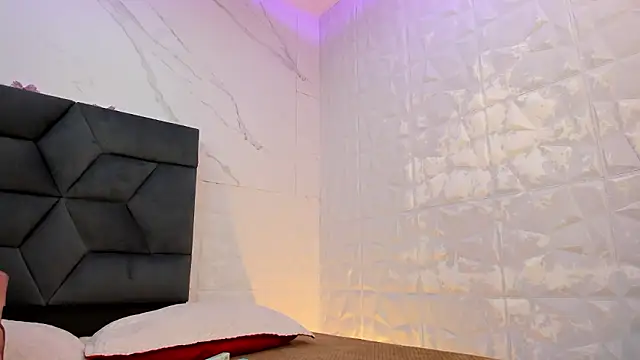 Maia Park online show from February 5, 12:30 pm