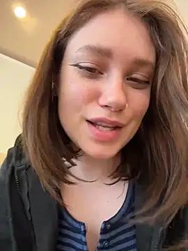 lucy-joy online show from April 7, 10:06 am