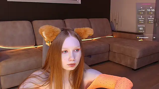 FoxyMira online show from April 11, 6:55 pm