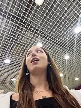 DollyTall online show from April 9, 6:19 am