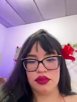 Emily Taylor2 online show from February 14, 1:07 am