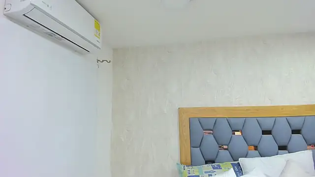 crystal sm online show from February 12, 3:08 am