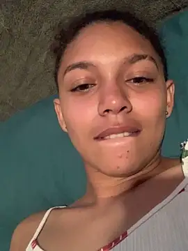 aitana kahlo online show from February 15, 2:16 pm