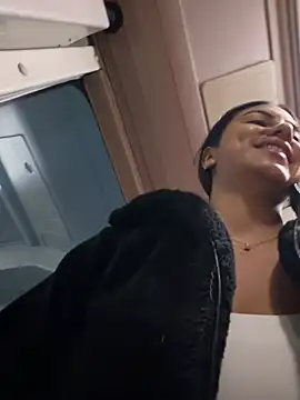 Sarahcutexoxox online show from March 7, 10:44 am