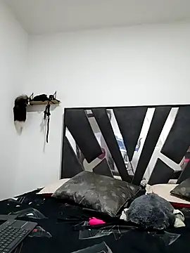 Demy Rhoades online show from March 27, 12:06 pm