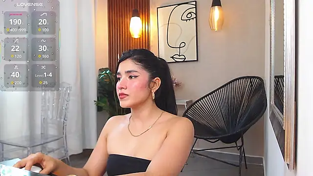 Lia Mar  online show from March 11, 7:49 pm