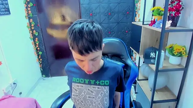  Hannah Hot online show from April 9, 6:19 am