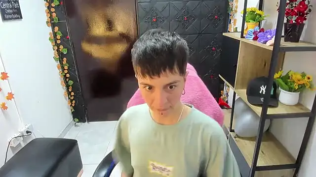  Hannah Hot online show from April 11, 7:45 am