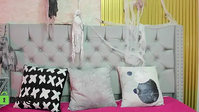 Skarlet 04 online show from October 17, 8:45 pm