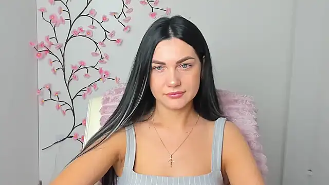 Lune Moon online show from March 10, 6:39 am