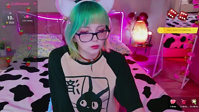 CoralineYoung online show from April 24, 5:21 am