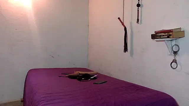 indomitaFox online show from April 6, 4:46 am