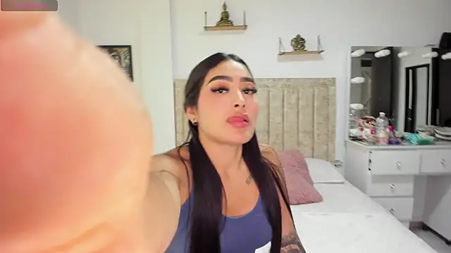 EmiilyEvans  online show from September 19, 10:09 pm