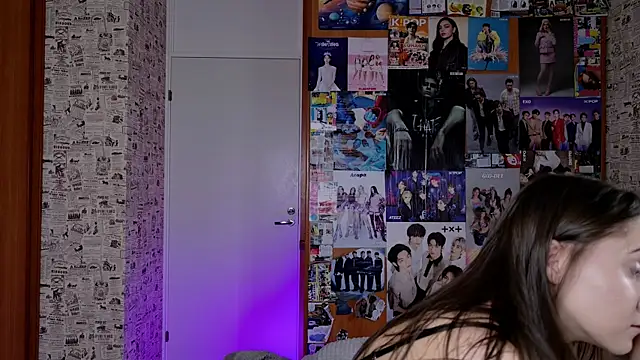 LucyRose3 online show from November 20, 4:46 am