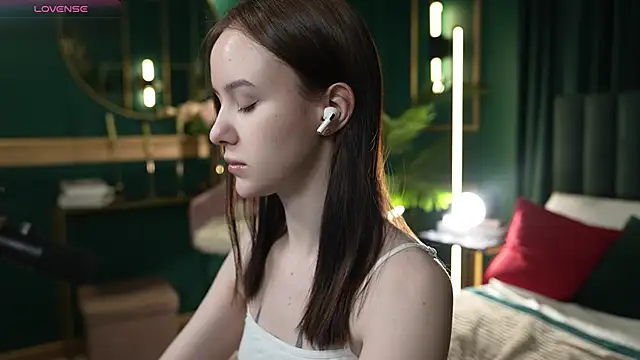 MarySparkle online show from March 11, 4:38 am